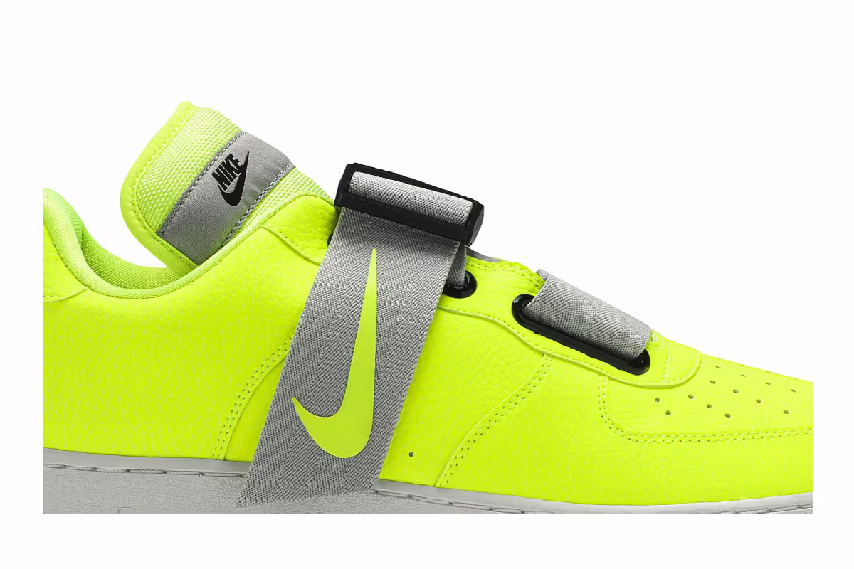 Nike Air Force 1 Low Utility Volt, view 3