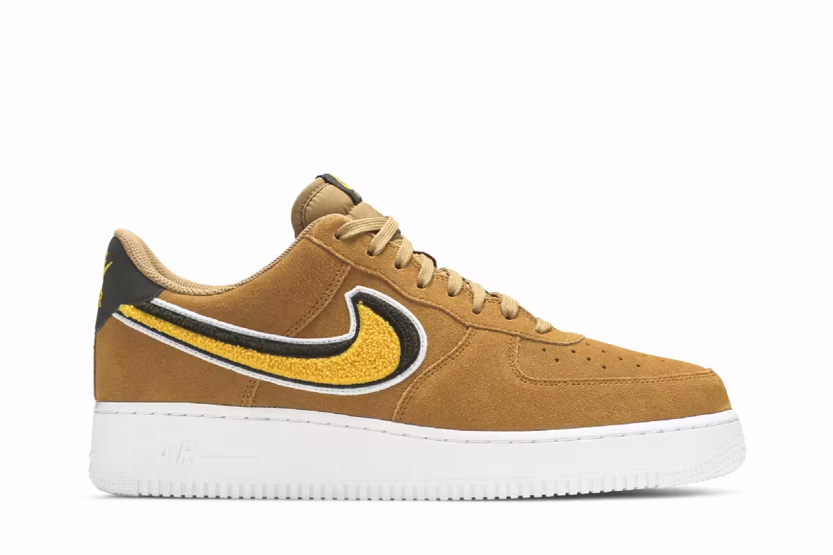 Nike Air Force 1 Muted Bronze, view 2
