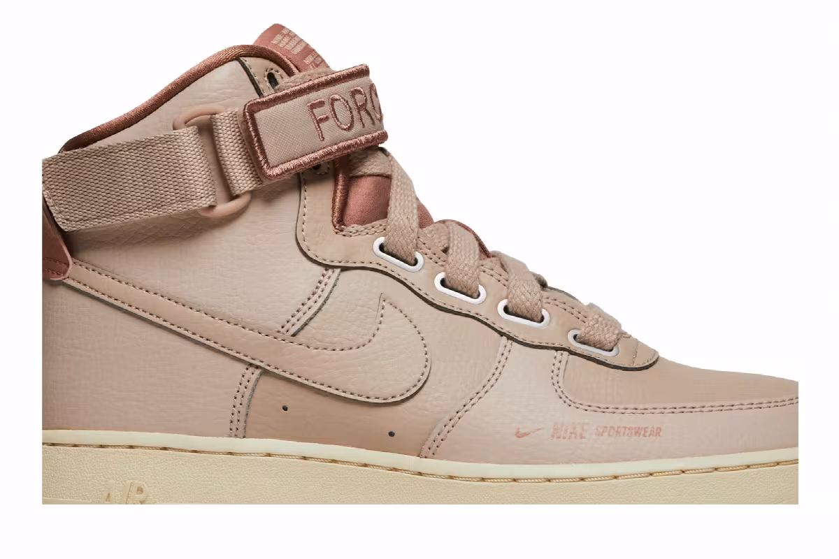 Nike Women's Air Force 1 High Utility Pink, view 3