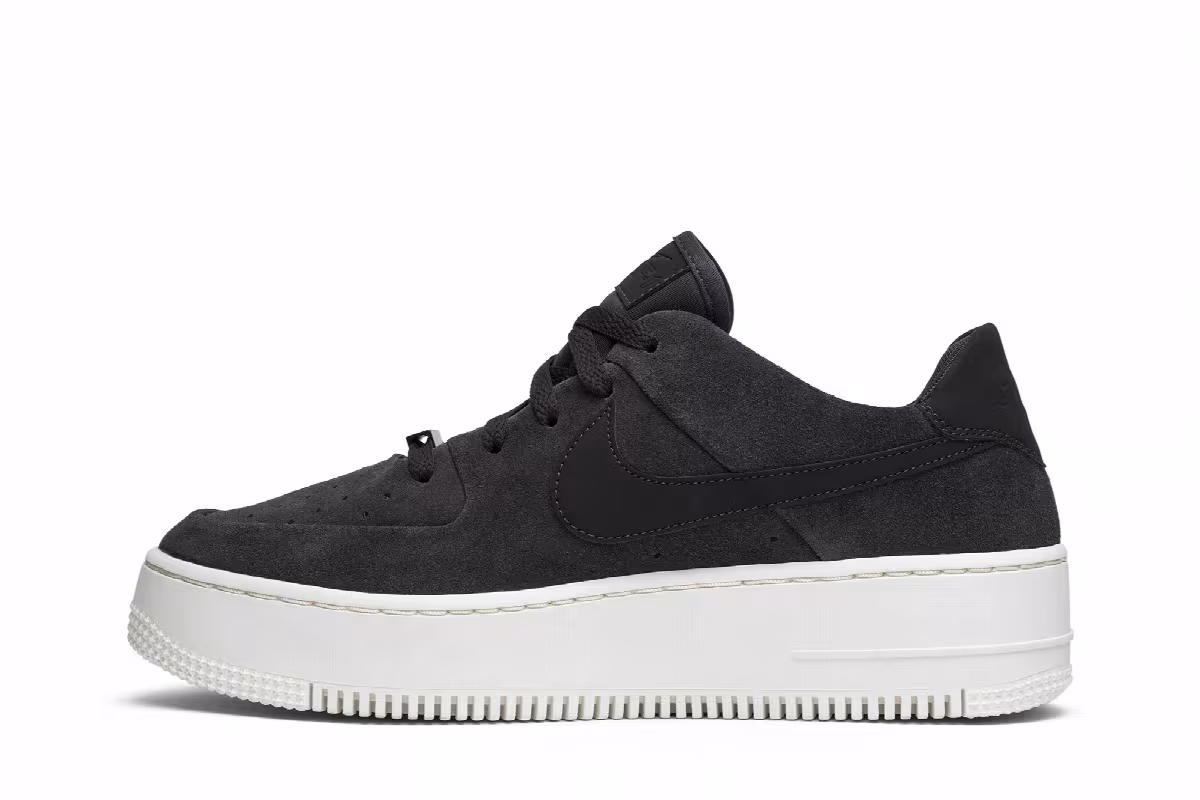 Nike Women's Air Force 1 Sage Low Night, view 4