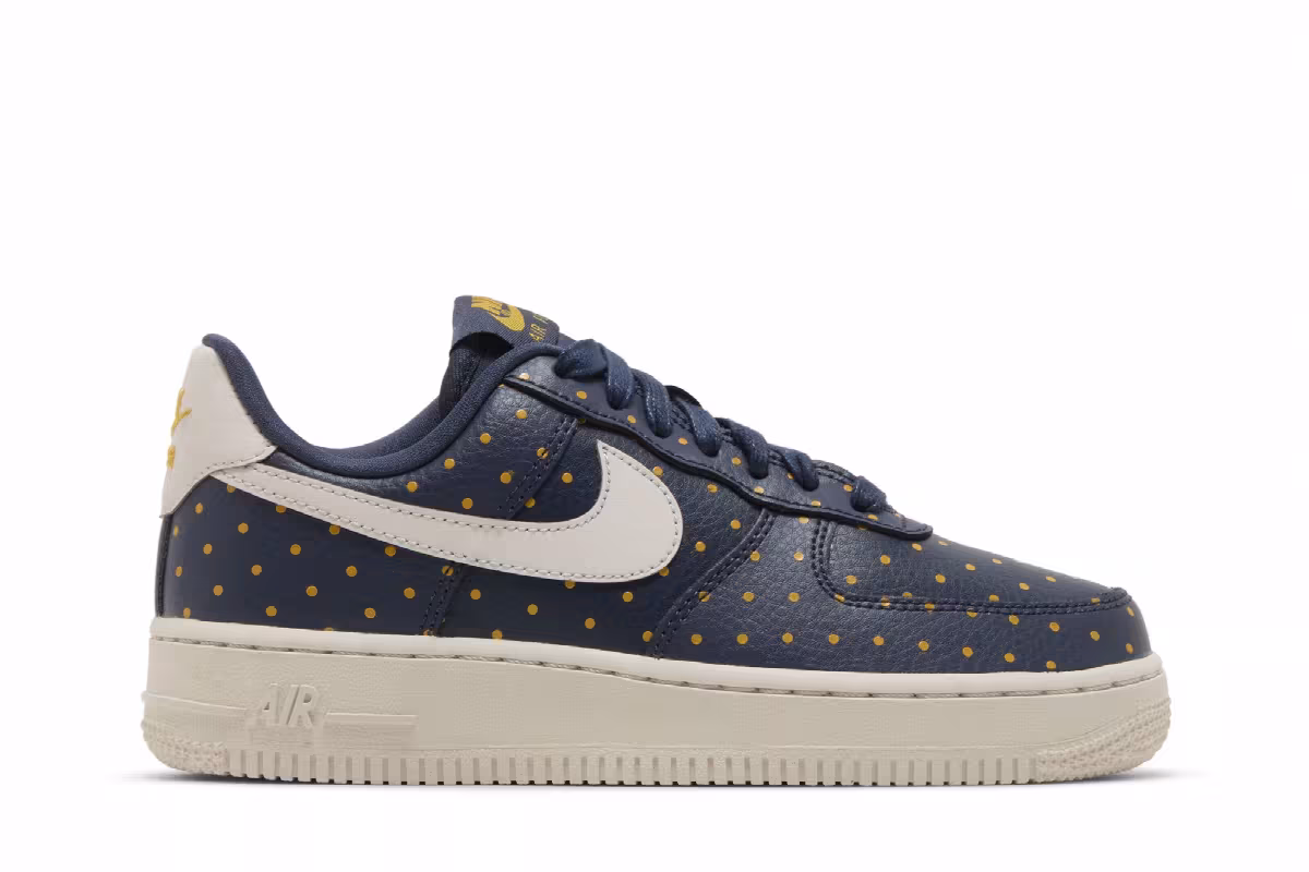 Nike Women's Air Force 1 Polka Dots, view 2