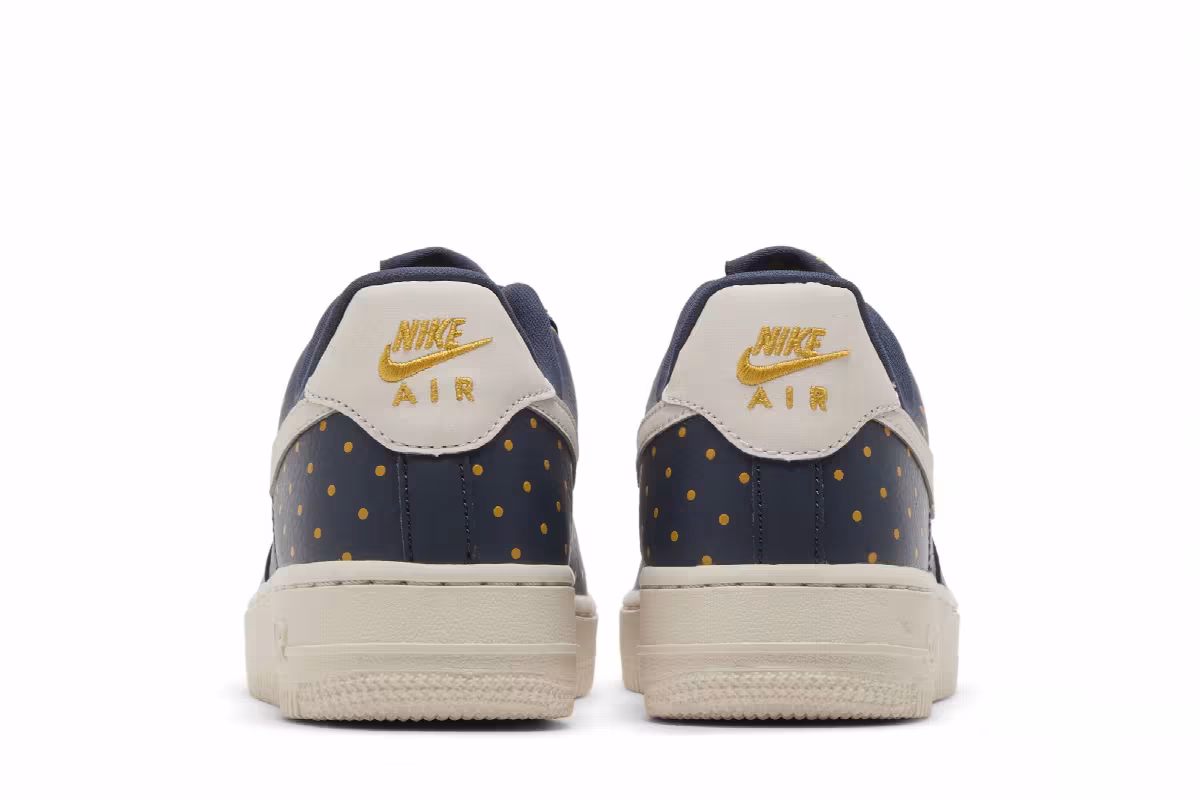 Nike Women's Air Force 1 Polka Dots, view 7