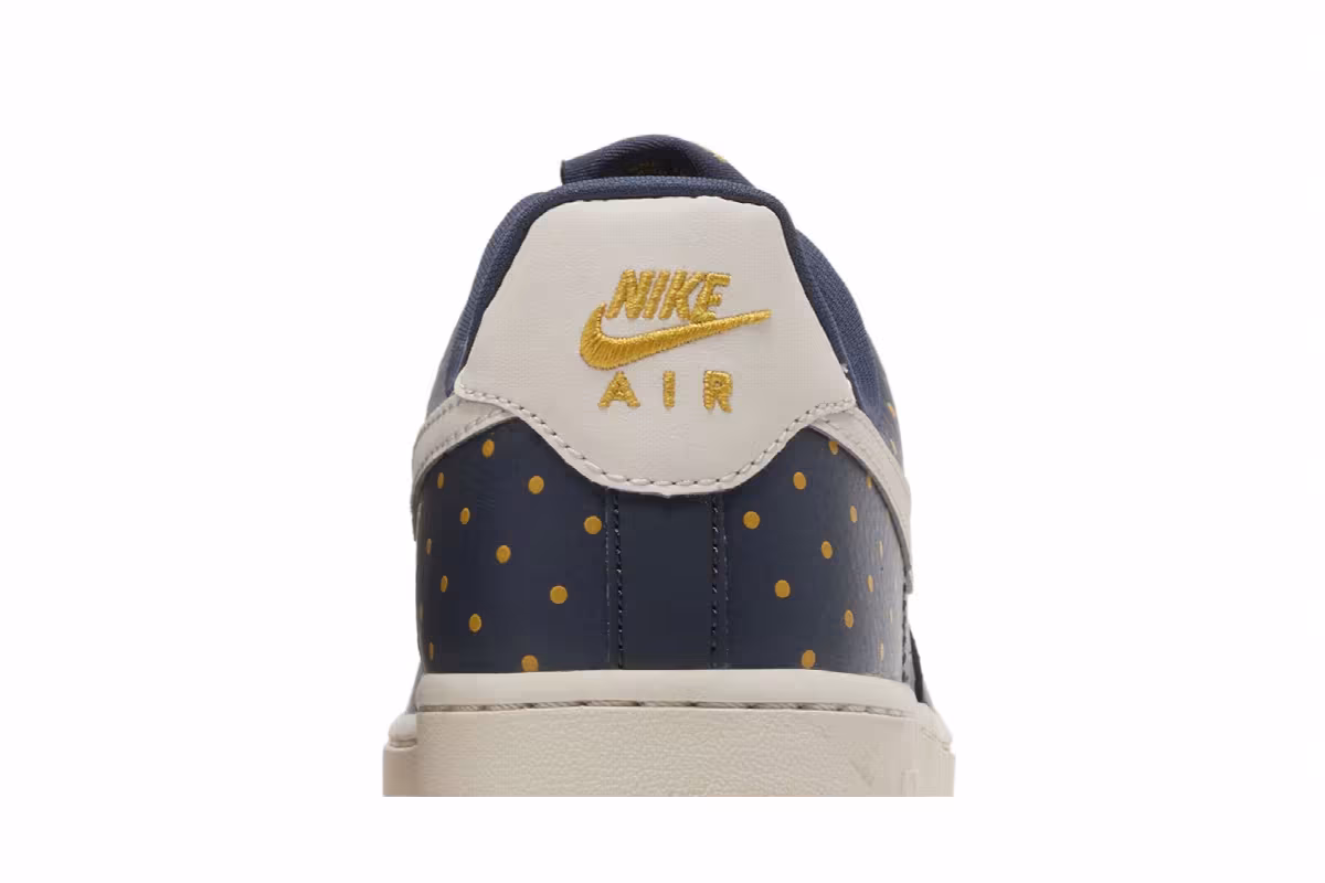 Nike Women's Air Force 1 Polka Dots, view 8