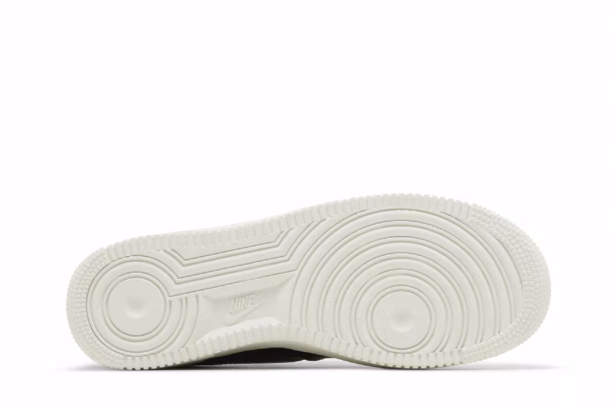 Nike Women's Air Force 1 Low Metallic Platinum, view 5