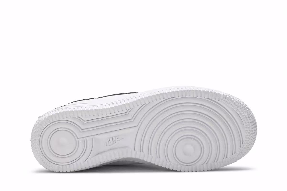 Nike Air Force 1 LV8 Utility GS Overbranding, view 5