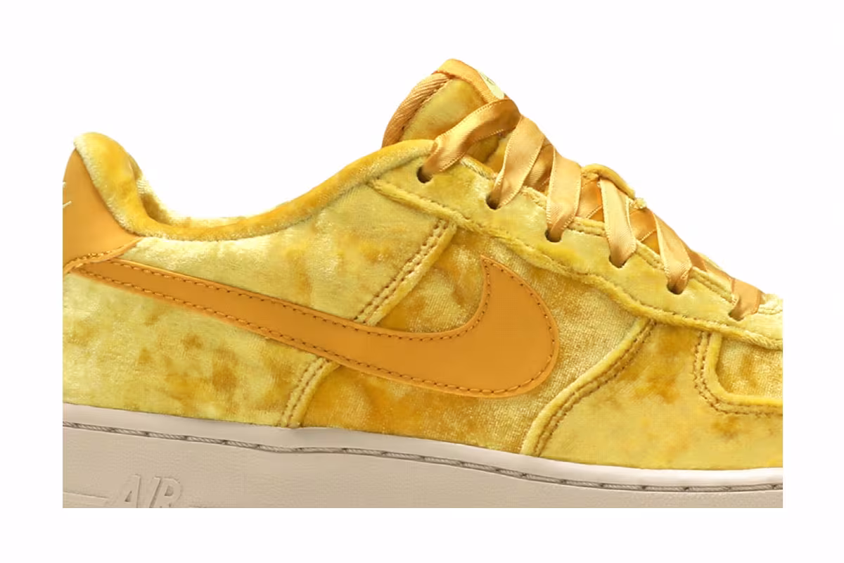Nike Air Force 1 LV8 GS Minerald Gold, view 3