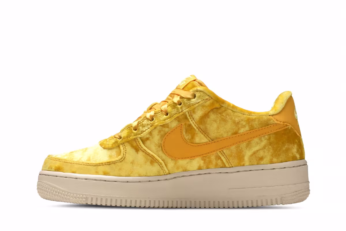 Nike Air Force 1 LV8 GS Minerald Gold, view 4