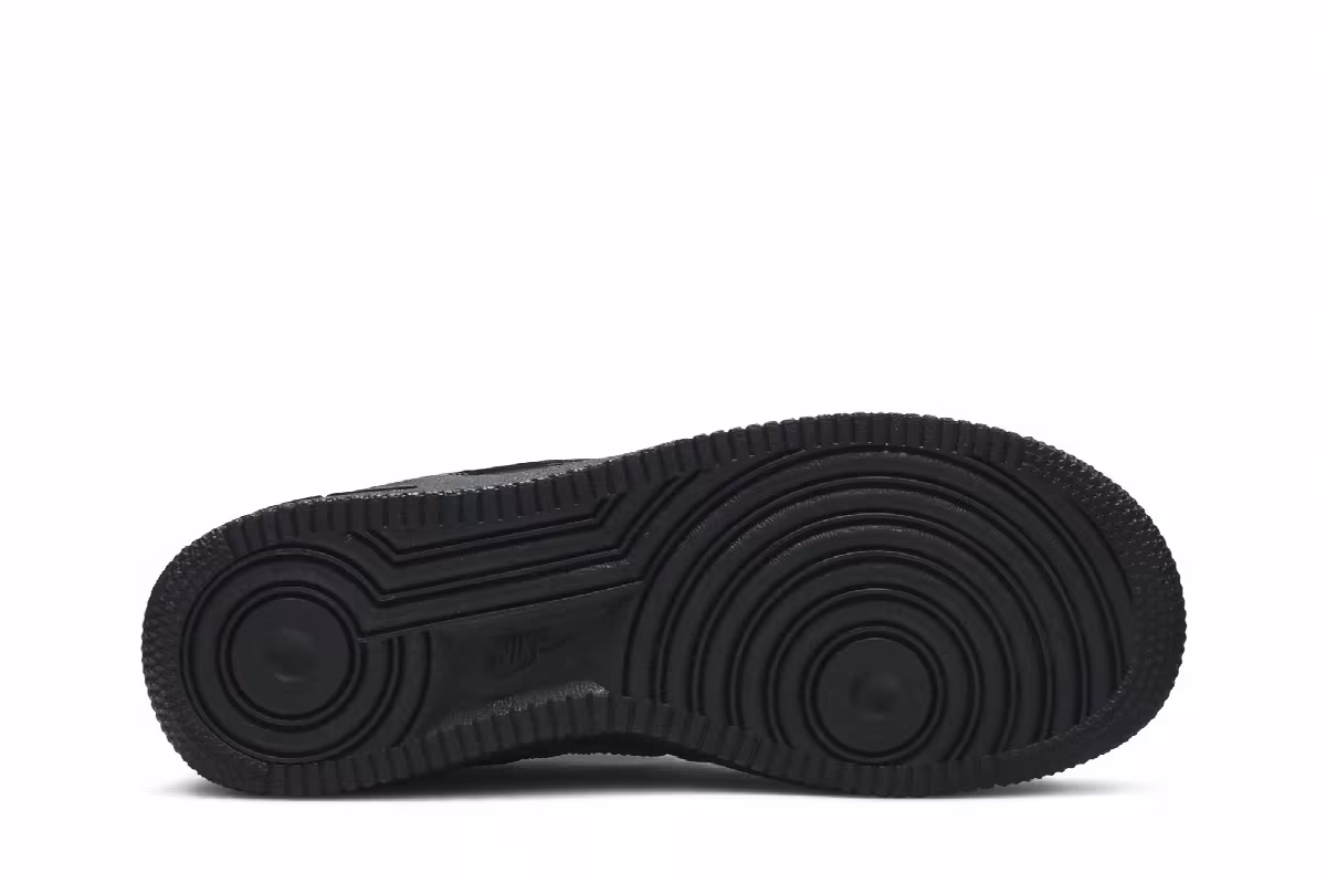 Nike Air Force 1 Low GS Triple Black, view 5