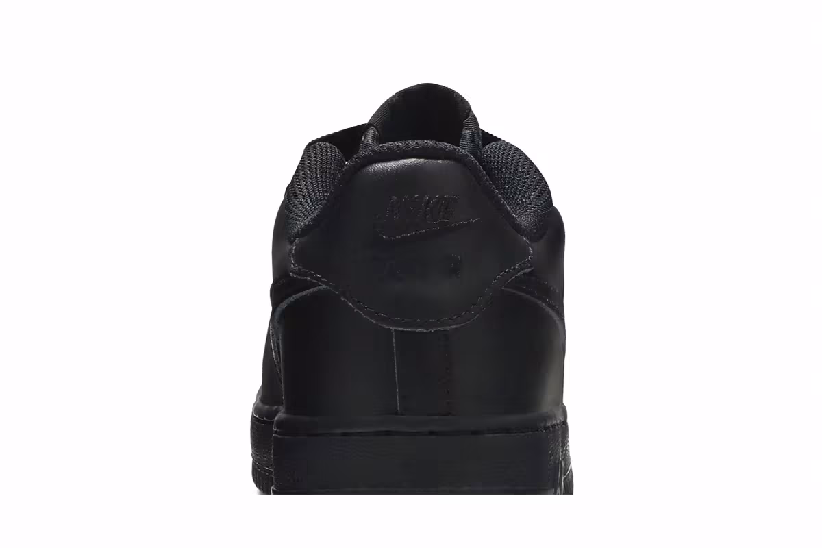 Nike Air Force 1 Low GS Triple Black, view 8