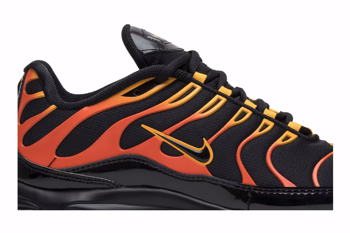Nike Air Max 97 Plus Shock Orange, view 3