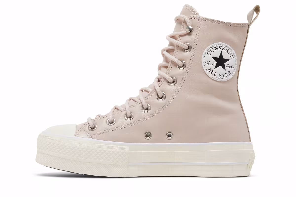 Converse Women's Chuck Taylor All Star Extra-High Platform Mountain Club - Silt Red, view 4