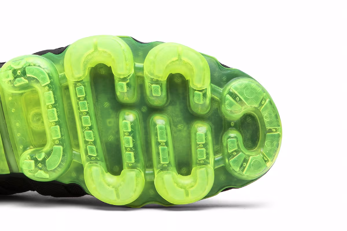 Nike Air VaporMax Flyknit Utility Yeezy, view 6