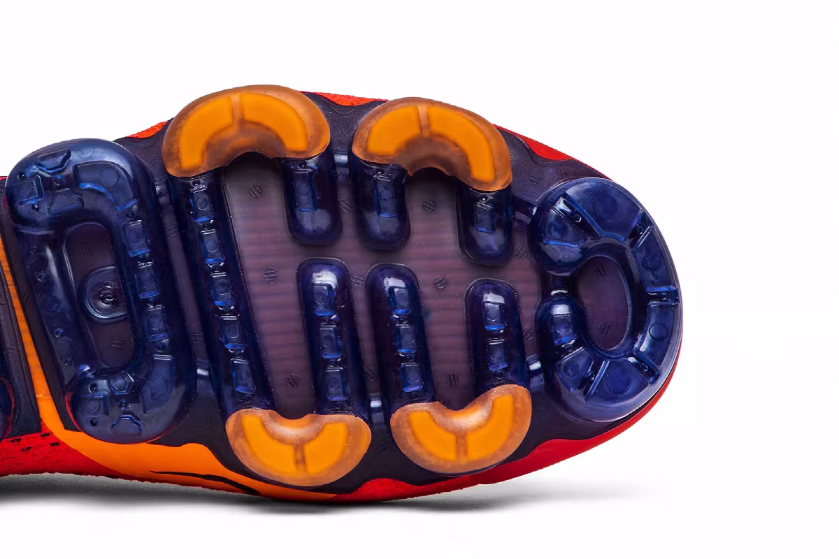 Nike Air VaporMax 2 Flyknit Red Orbit, view 6