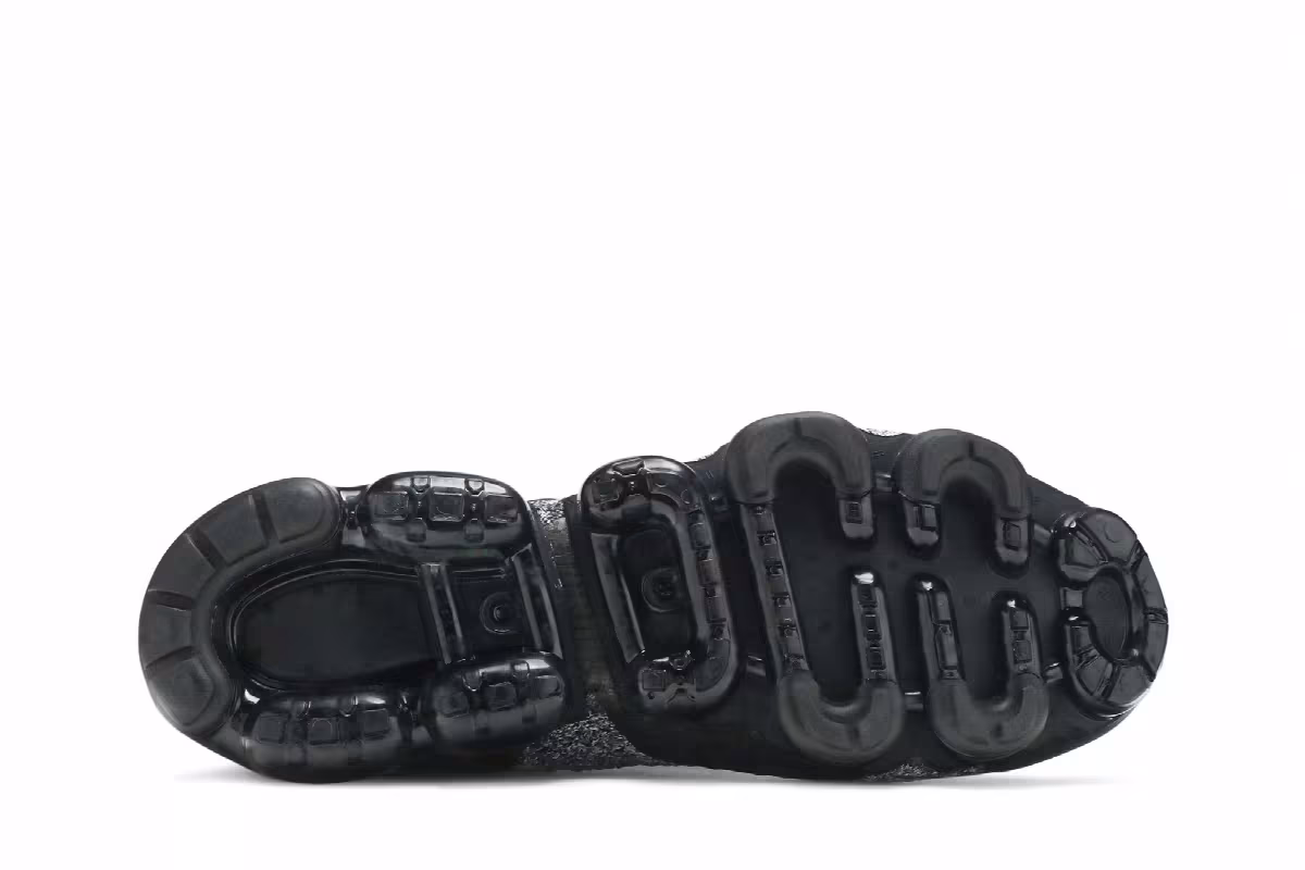 Nike Air VaporMax Flyknit 2 Cookies and Cream, view 5