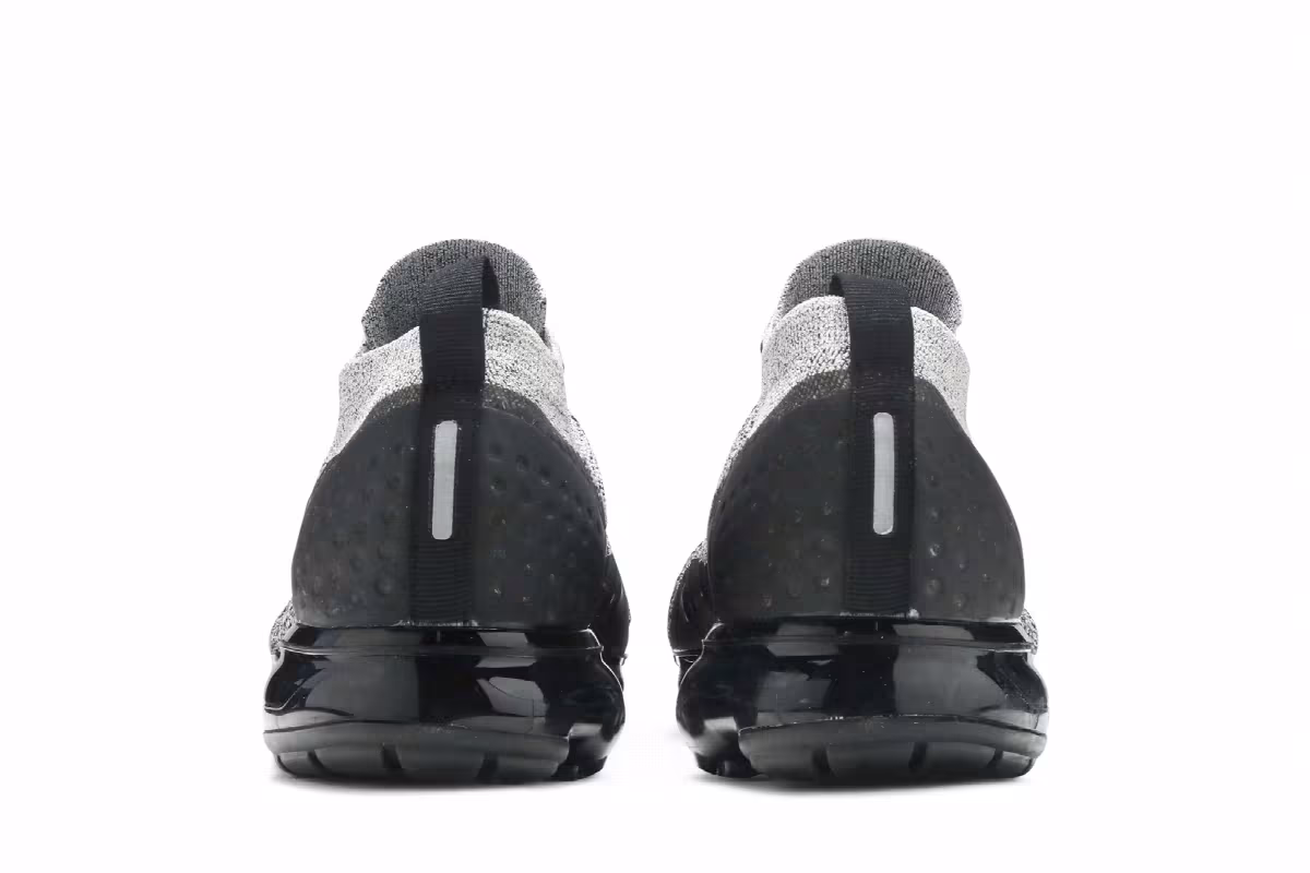 Nike Air VaporMax Flyknit 2 Cookies and Cream, view 7