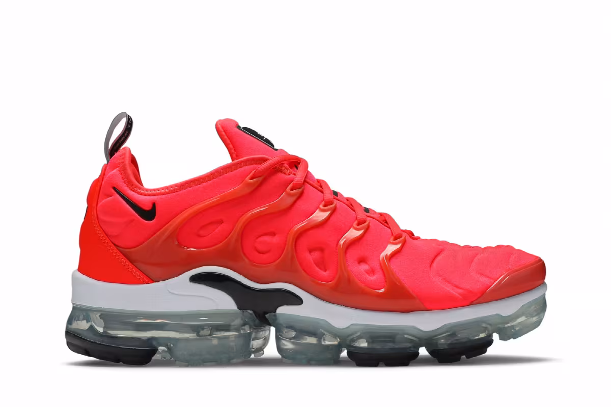 Nike Air VaporMax Plus Bright Crimson, view 2