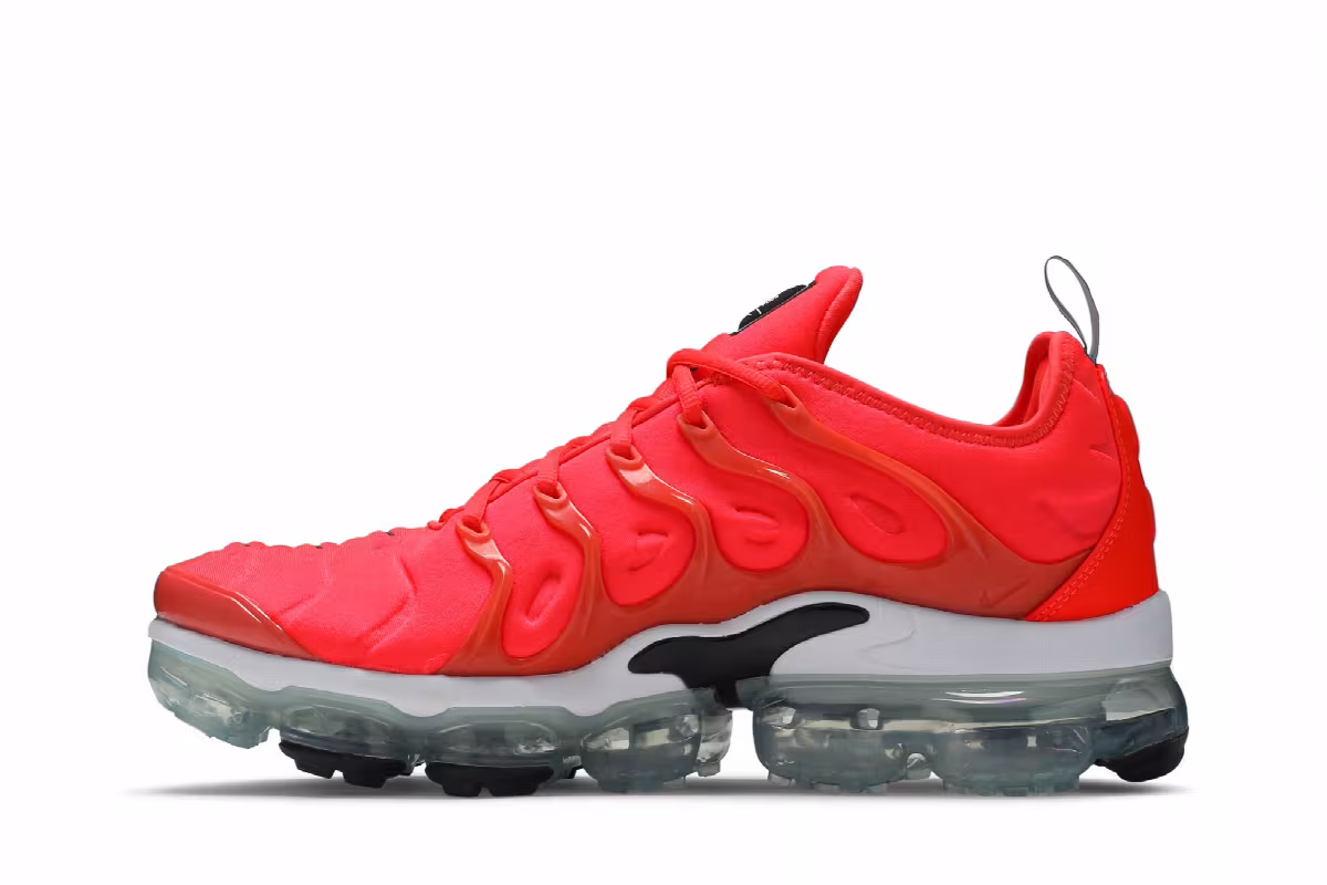 Nike Air VaporMax Plus Bright Crimson, view 4