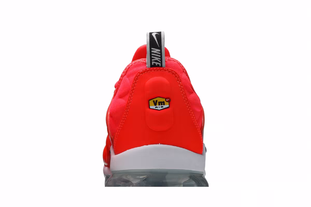 Nike Air VaporMax Plus Bright Crimson, view 8