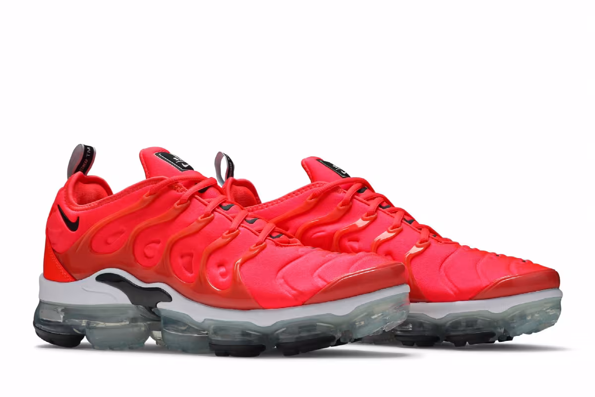 Nike Air VaporMax Plus Bright Crimson, view 9