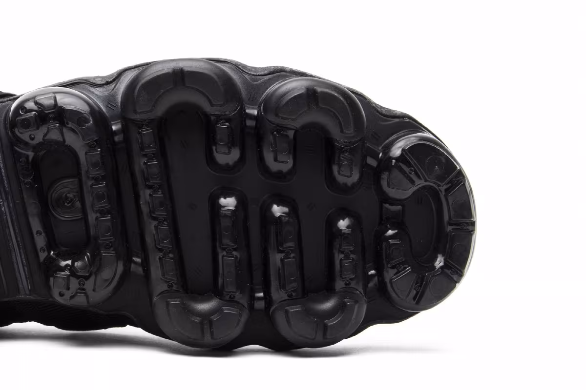 Nike Air VaporMax Utility Black, view 6