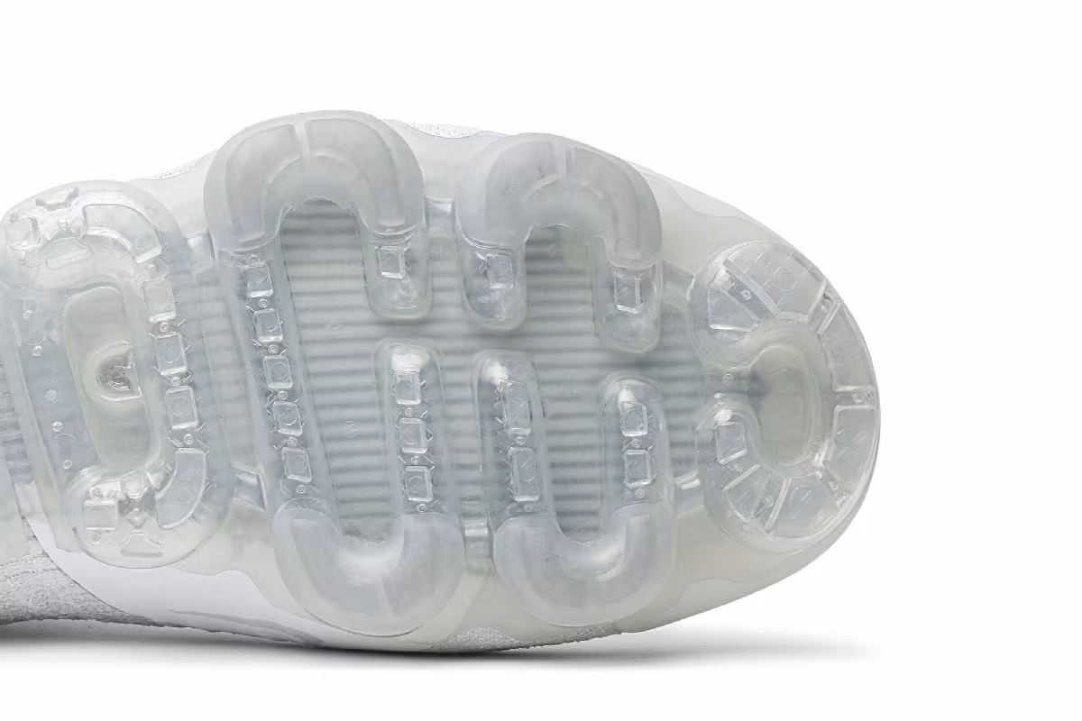 Nike Air VaporMax Flyknit 2 Vast Grey, view 6