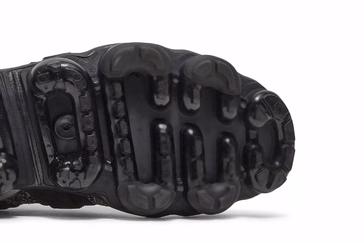 Nike Air VaporMax Flyknit Utility Oreo, view 6