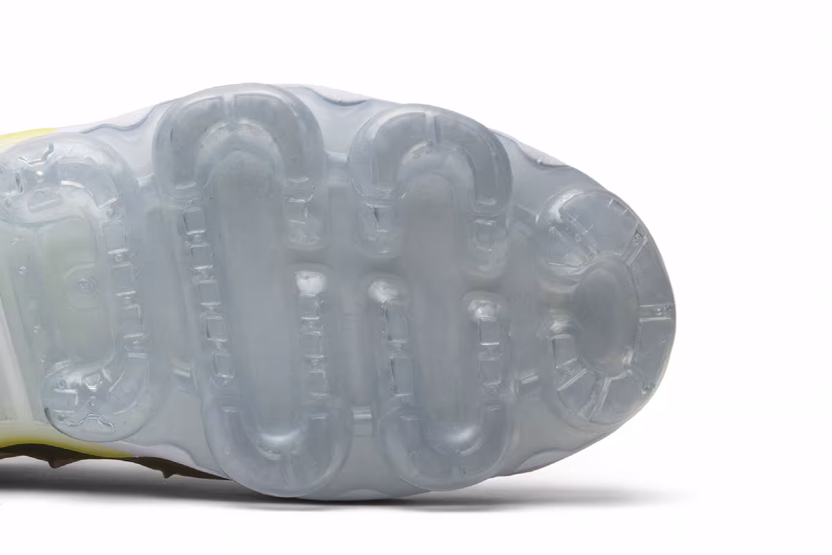 Nike Air VaporMax Plus Retuned Air, view 6