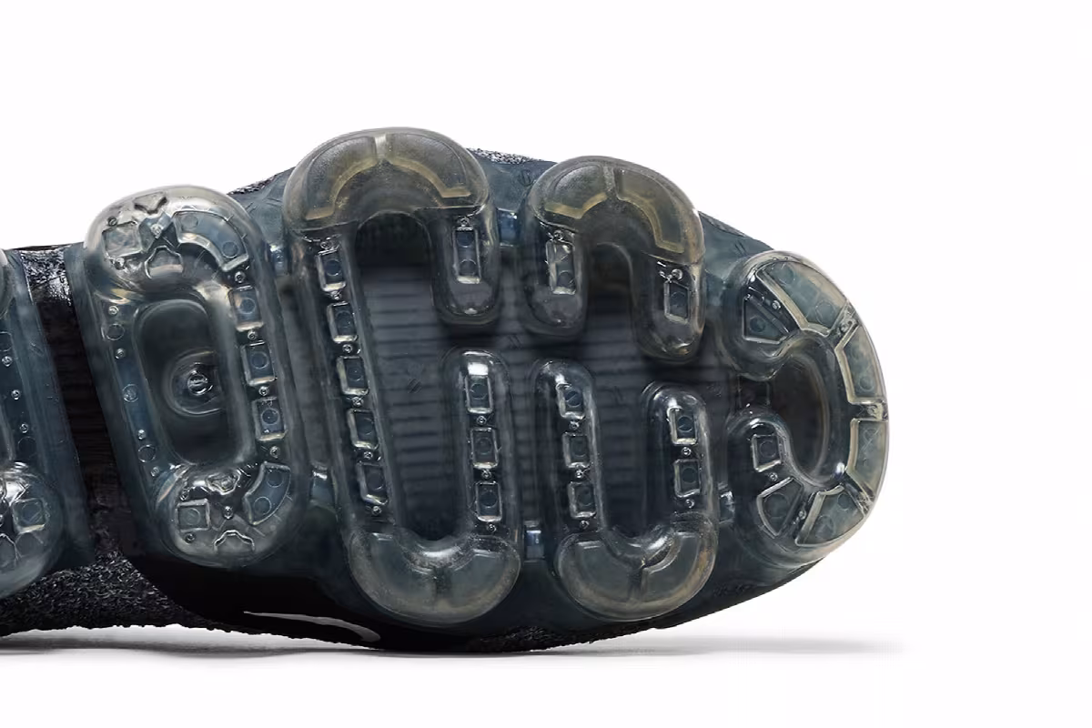 Nike Air Vapormax Flyknit 2 Wolf Grey, view 6