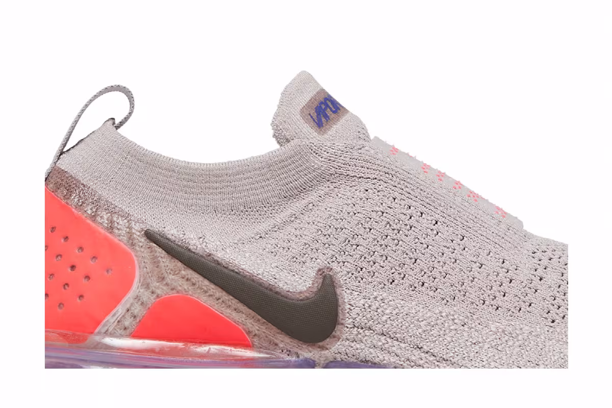 Nike Air VaporMax Moc 2 Moon Particle, view 3
