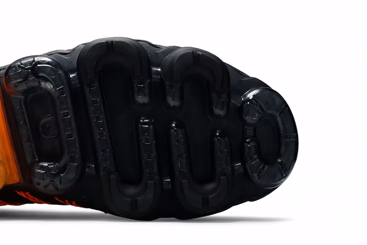 Nike Air VaporMax Run Utility Black Orange, view 6