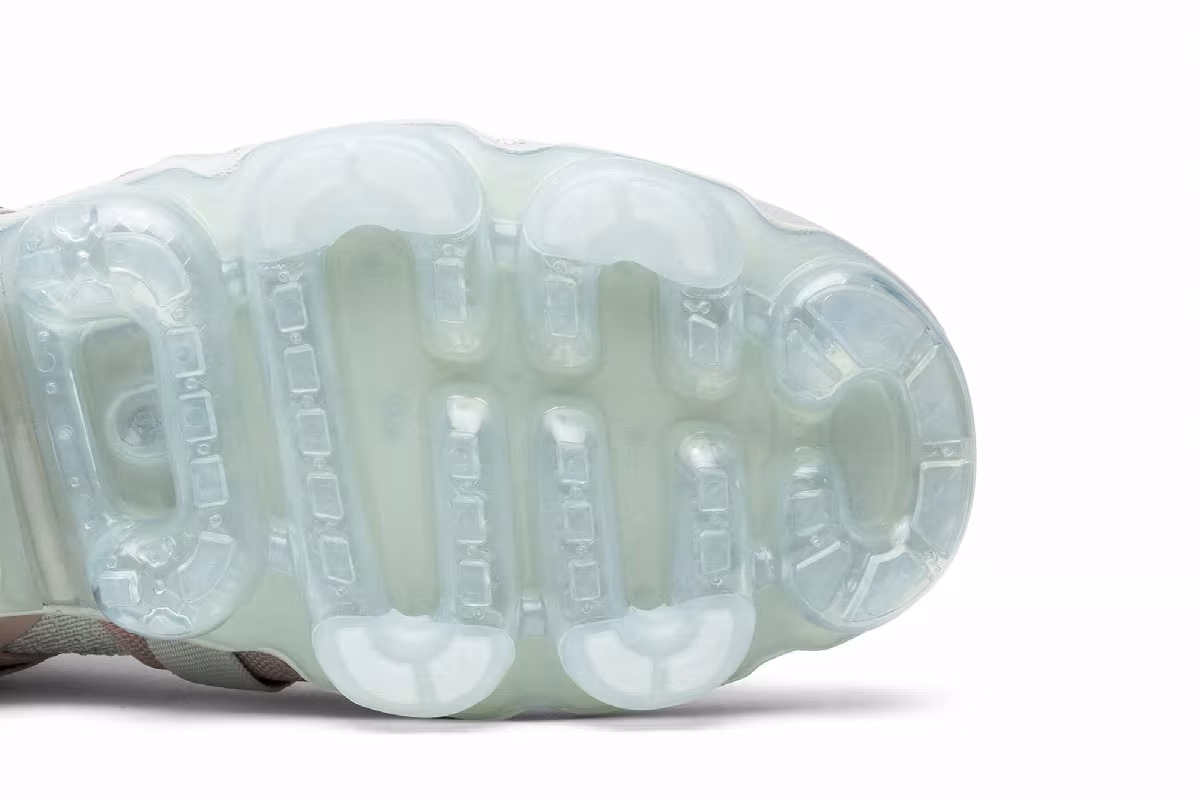 Nike Air VaporMax Flyknit Utility Light Bone, view 6