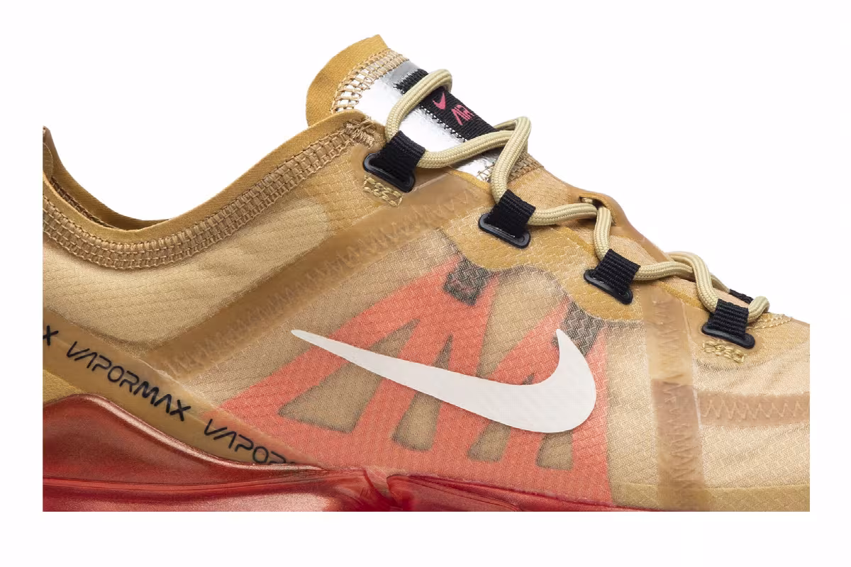 Nike Air VaporMax 2019 Crimson Gold, view 3