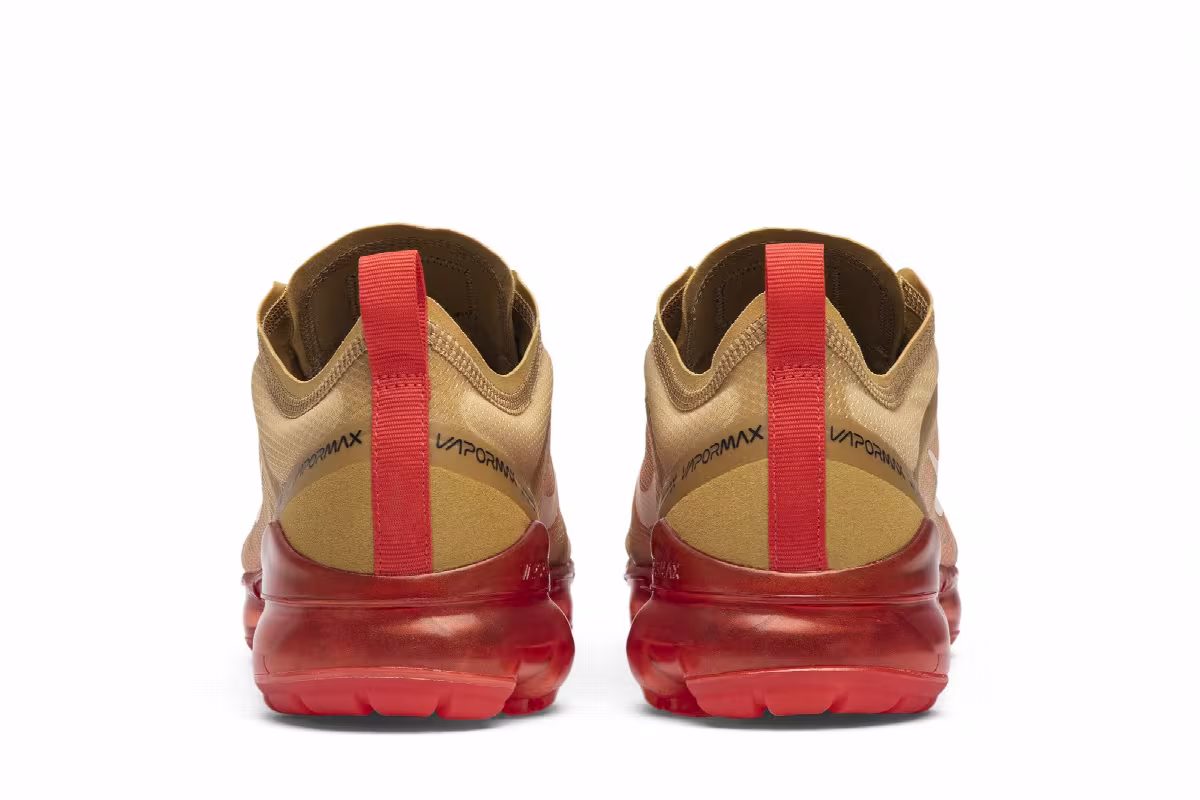 Nike Air VaporMax 2019 Crimson Gold, view 7