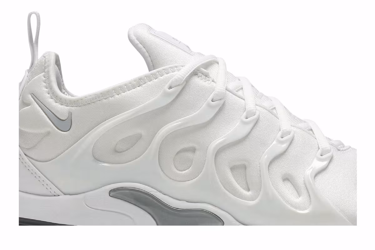 Nike Air VaporMax Plus Wolf Grey, view 3