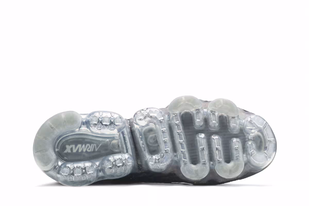 Nike Women's Air VaporMax Flyknit 2 Black White, view 5