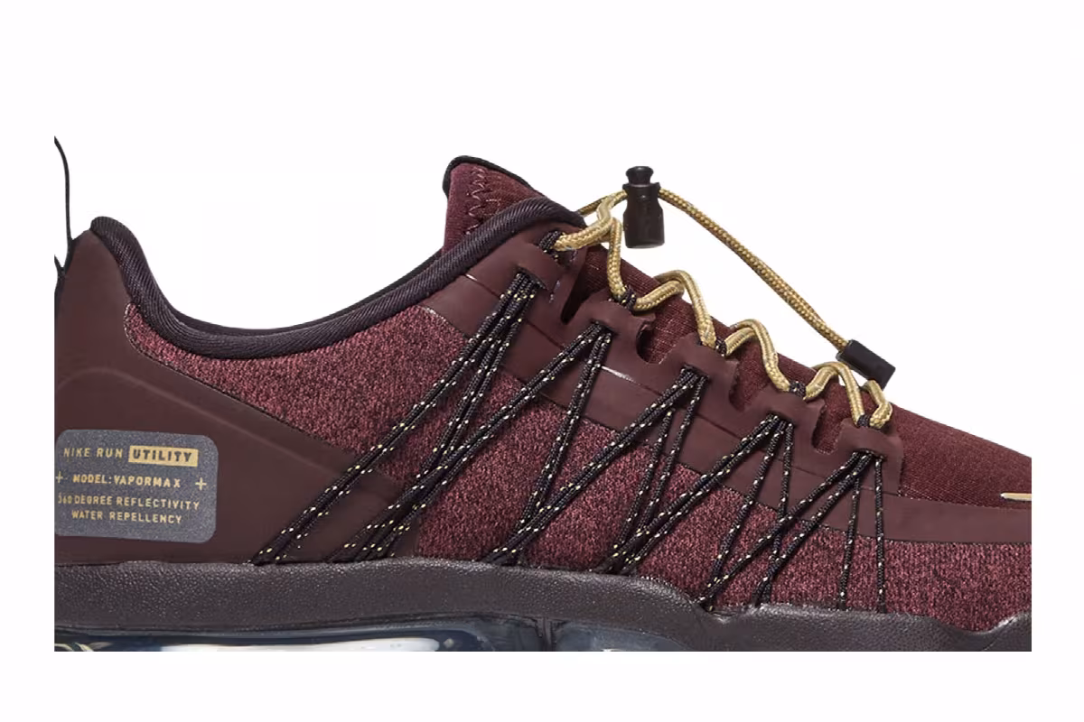 Nike Women's Air VaporMax Run Utility Burgundy Crush, view 3