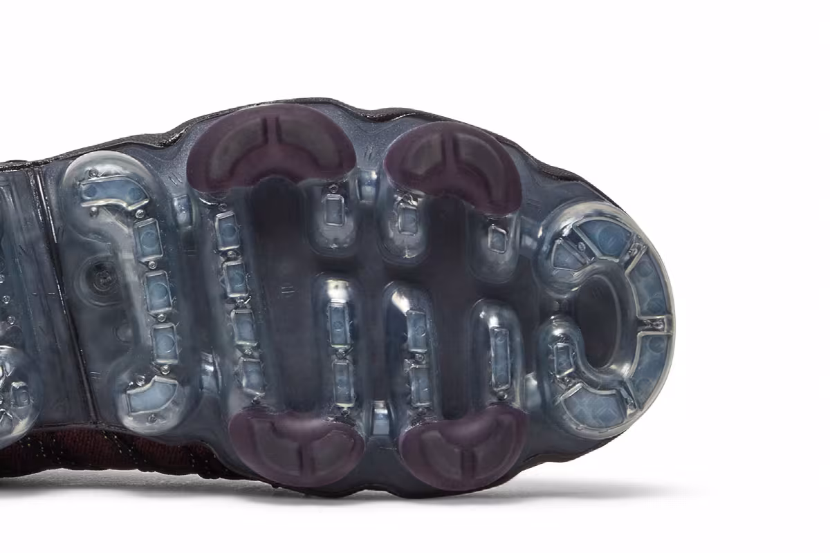 Nike Women's Air VaporMax Run Utility Burgundy Crush, view 6