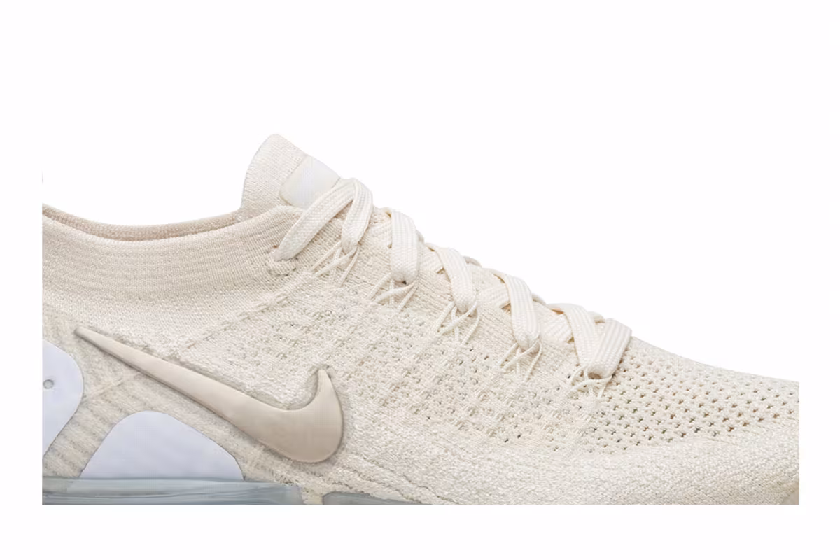 Nike Women's Air VaporMax Flyknit 2 Light Cream, view 3