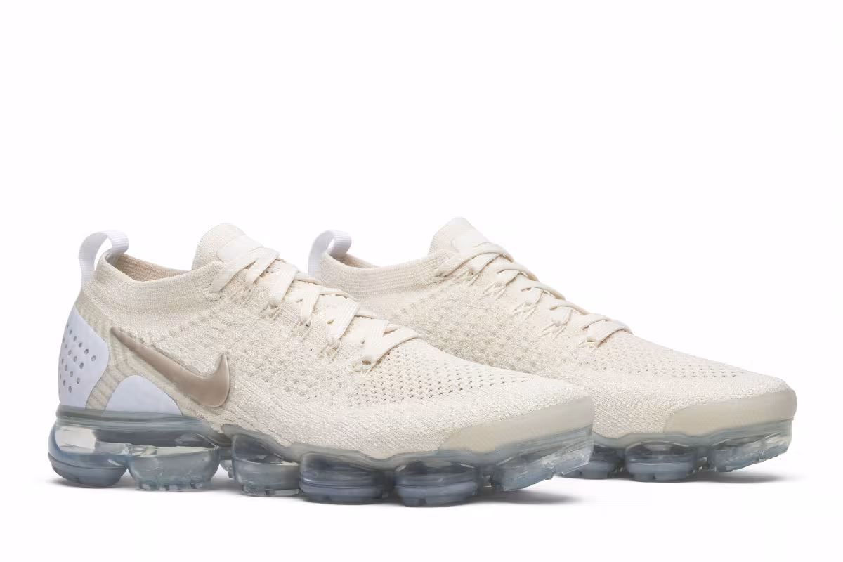 Nike Women's Air VaporMax Flyknit 2 Light Cream, view 9