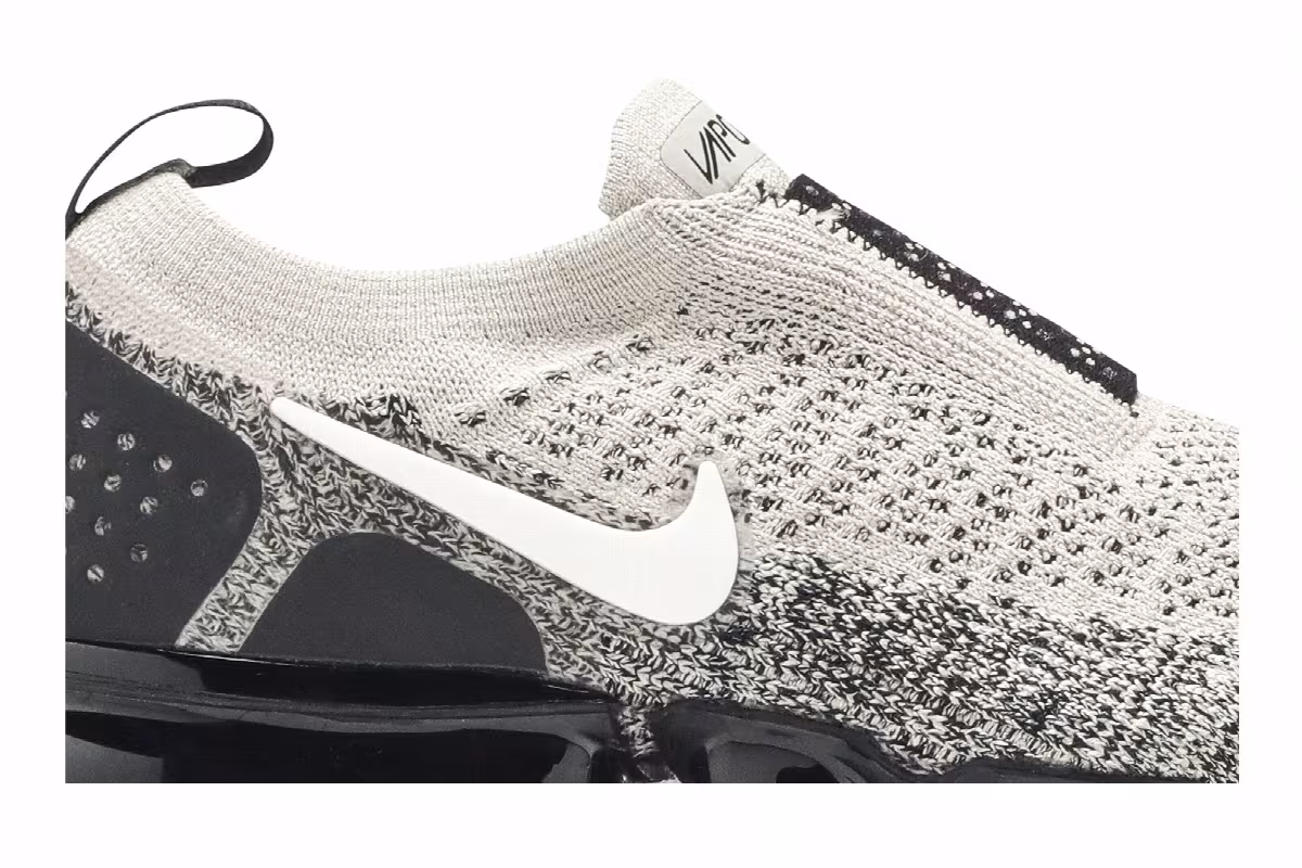 Nike Women's VaporMax Moc 2 Moon Particle, view 3