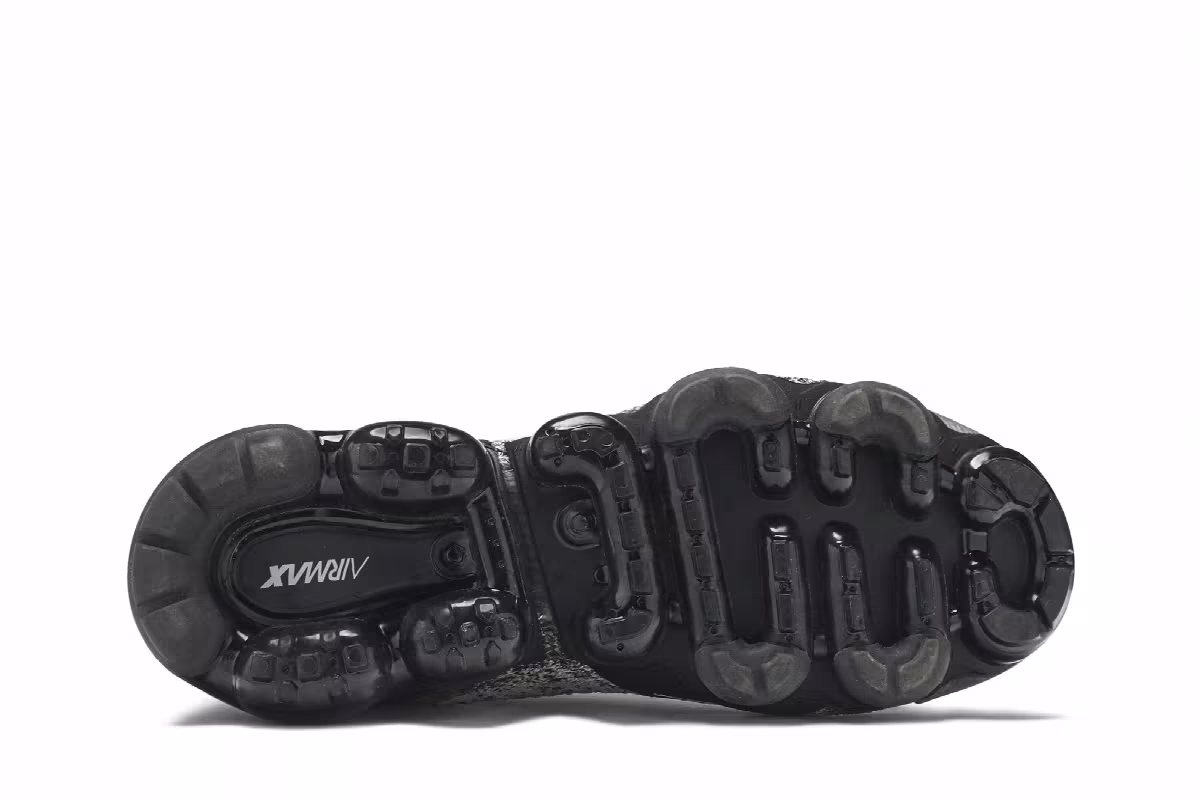 Nike Women's VaporMax Moc 2 Moon Particle, view 5