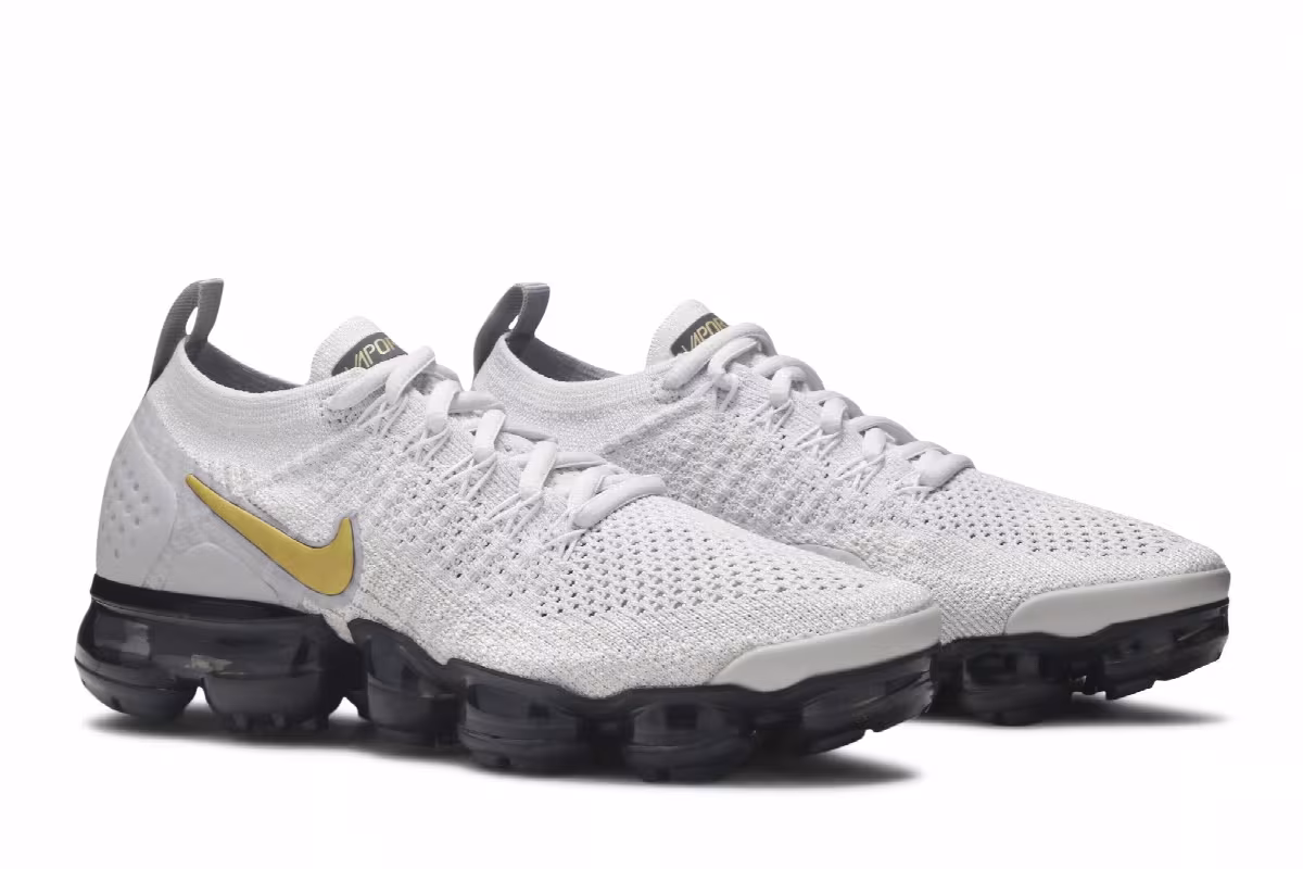 Nike Women's Air VaporMax 2 Metallic Gold, view 9