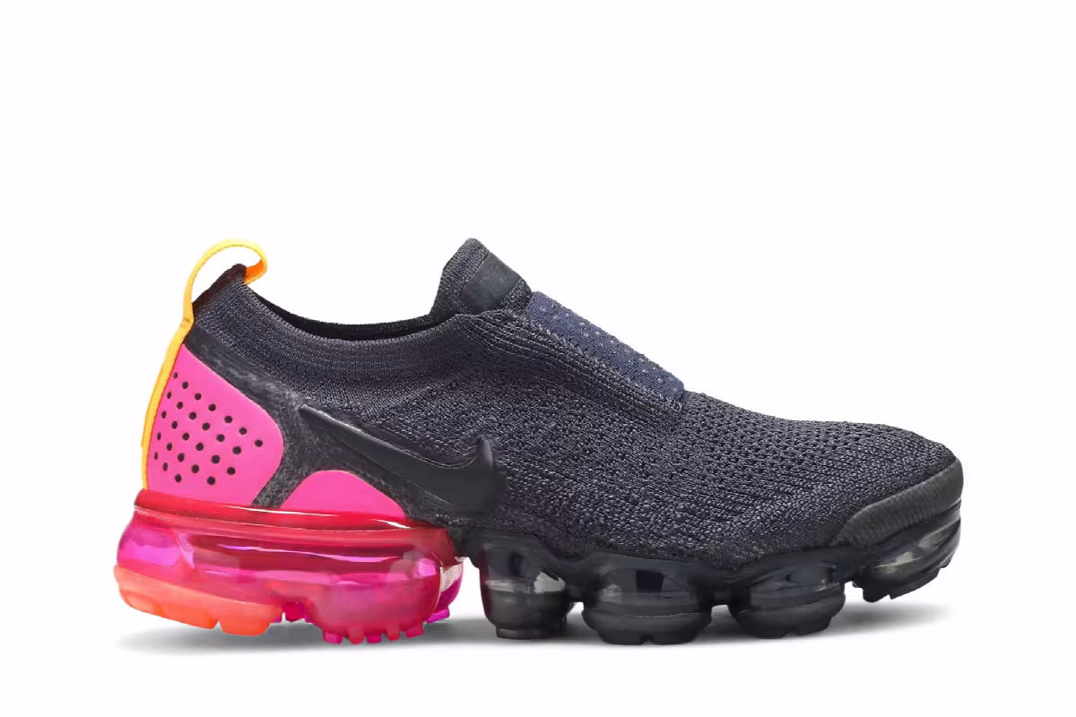 Nike Women's Air VaporMax Moc 2 Pink Blast, view 2