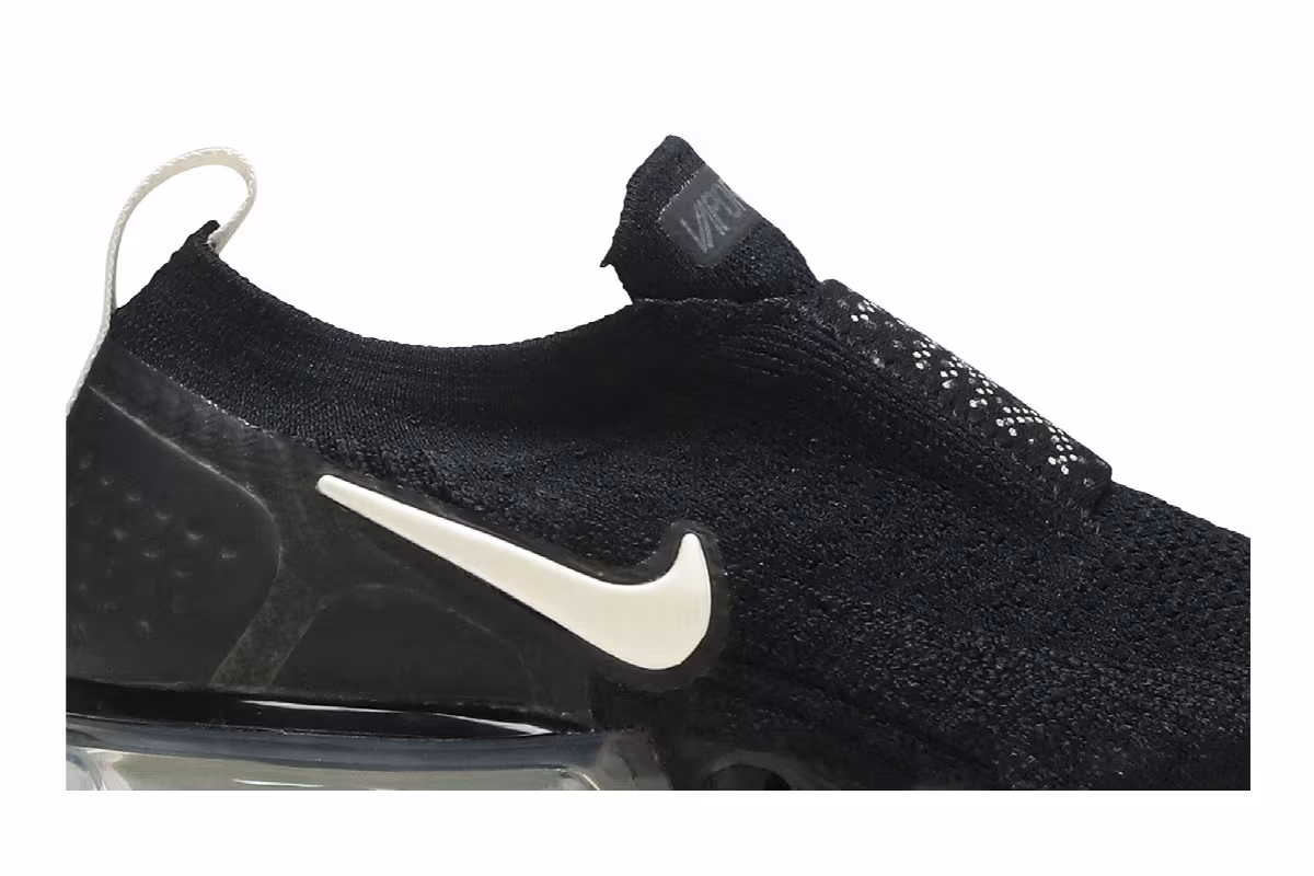 Nike Women's VaporMax Moc 2 Light Cream, view 3