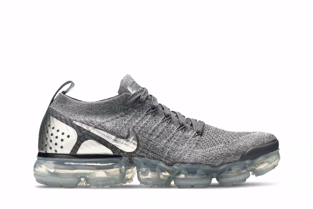 Nike Women's Air VaporMax Flyknit 2 Chrome Grey, view 2