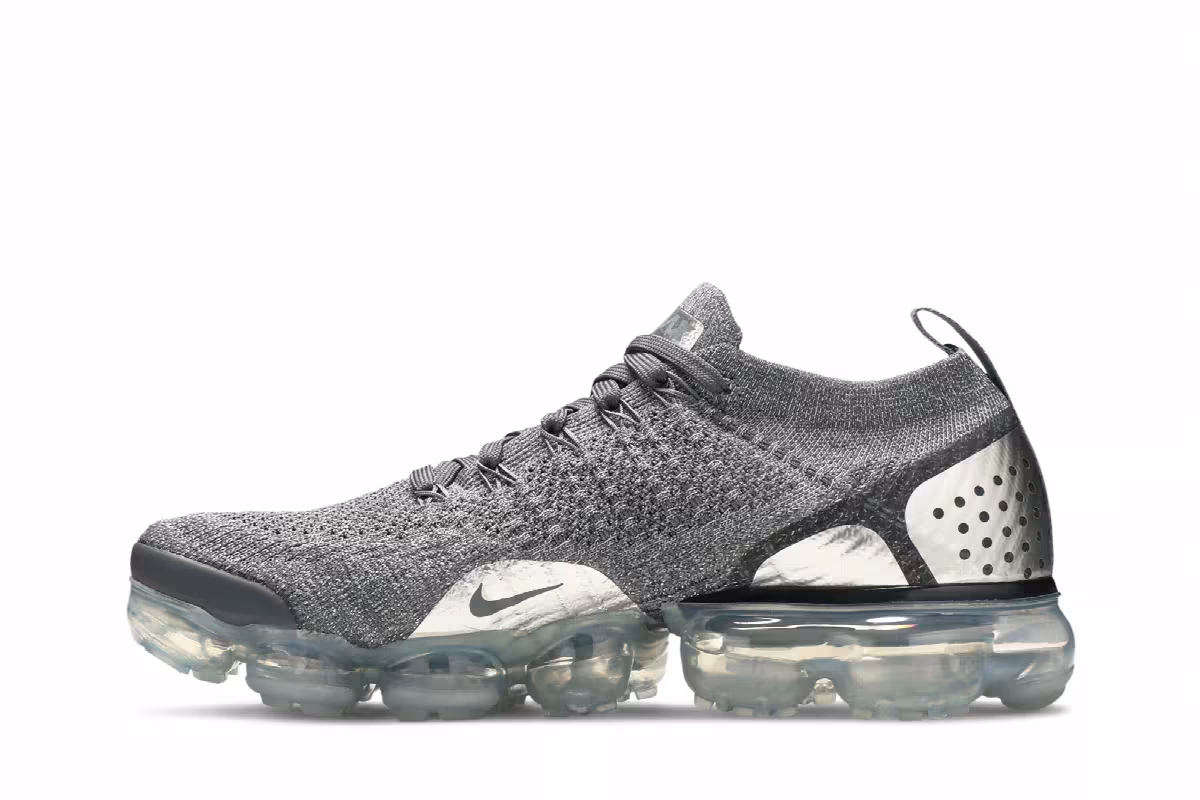 Nike Women's Air VaporMax Flyknit 2 Chrome Grey, view 4