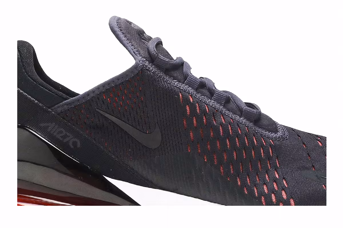 Nike Air Max 270 Bred, view 3