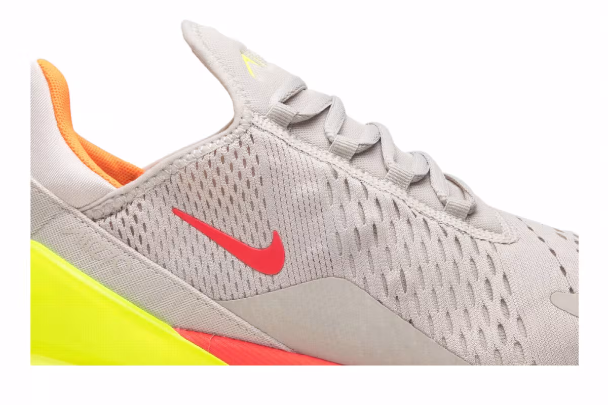 Nike Women's Air Max 270 Neon, view 3