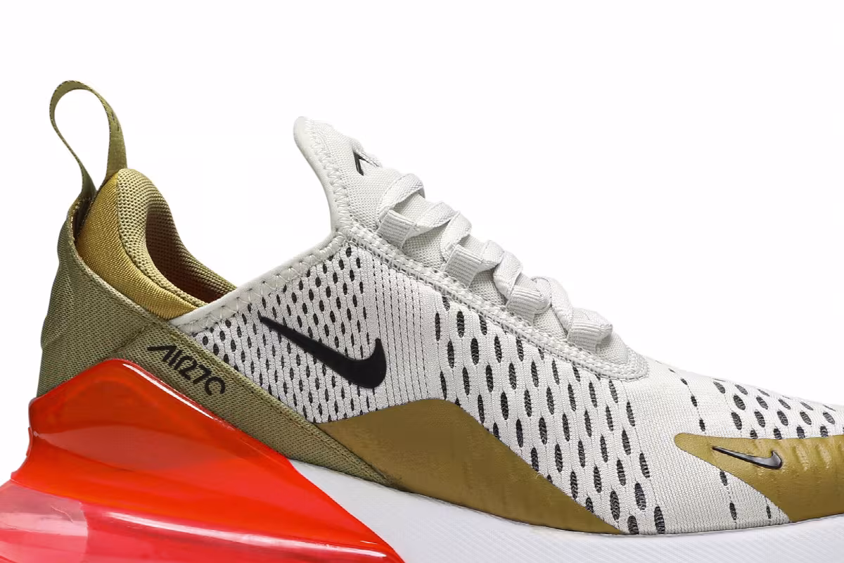 Nike Women's Air Max 270 Flight Gold, view 3