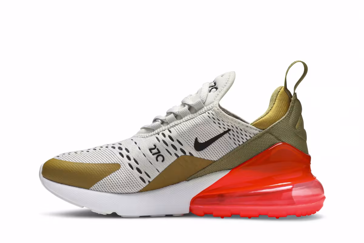 Nike Women's Air Max 270 Flight Gold, view 4